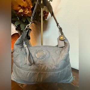 Coach F17720 Light Grey Quilted Nylon Signature Large Hobo – Lilac Interior